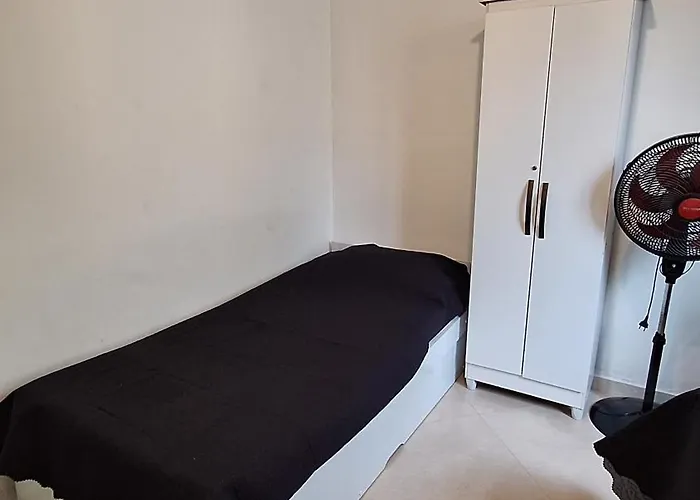 Quarto Tranquilo E Familiar No Leblon - Quiet Family Room In Leblon Rio de Janeiro